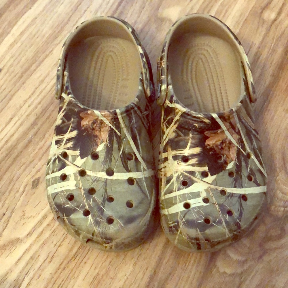 Camo kids crocs